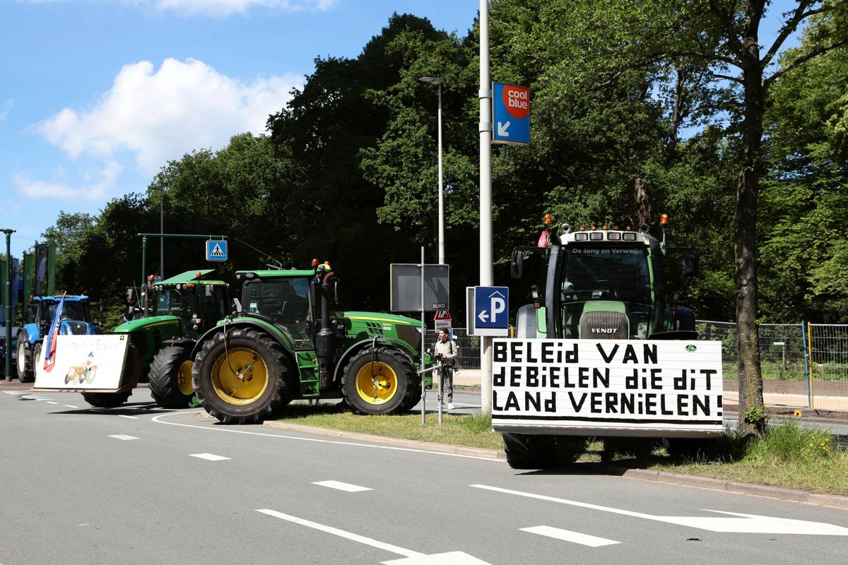 Rechterlijke dwaling: Boeren opnieuw keihard gepakt door stikstofkartel.