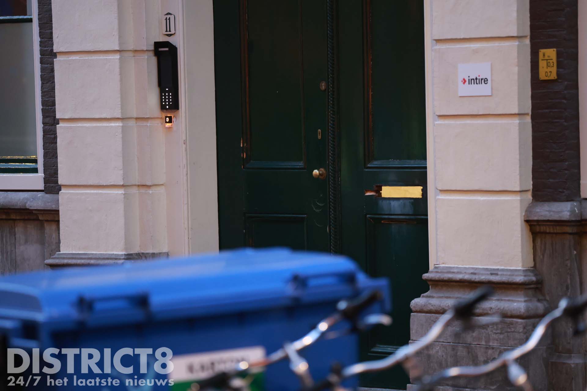 Schade na explosie bij D66 partijkantoor Lange Houtstraat Den Haag