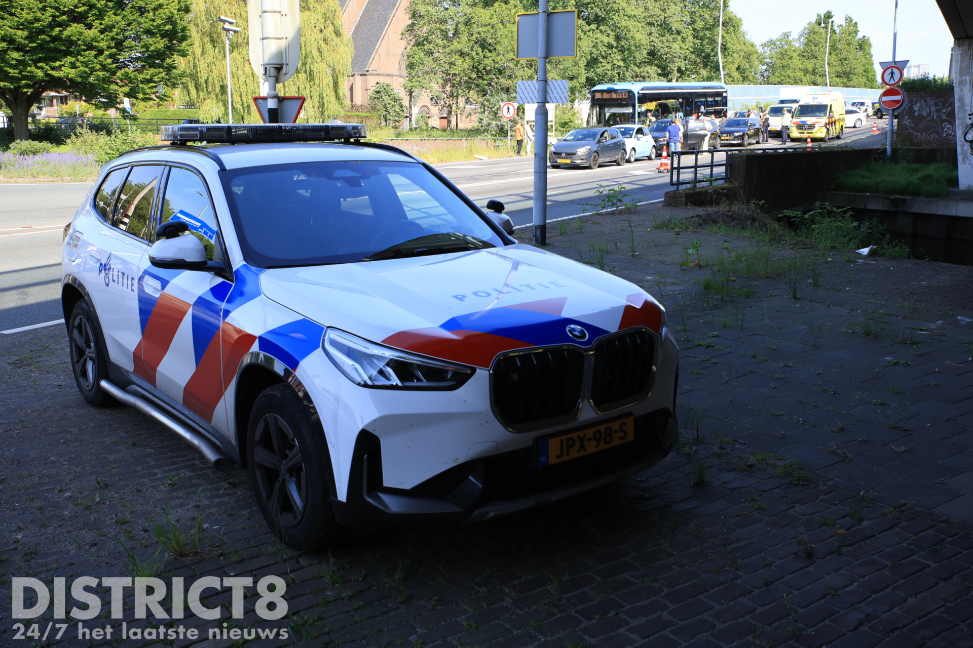 Veel verkeershinder na kop-staart aanrijding tussen vier voertuigen A12 Voorburg
