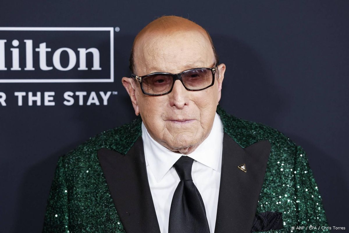 Amerikaanse muziekproducent Clive Davis (94) overleden.