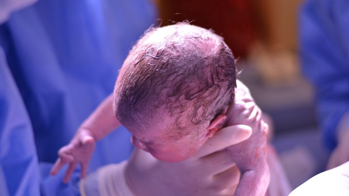 "De Stille Verlies: Tienduizenden Baby's Ontbreken na Coronavaccinatie!"