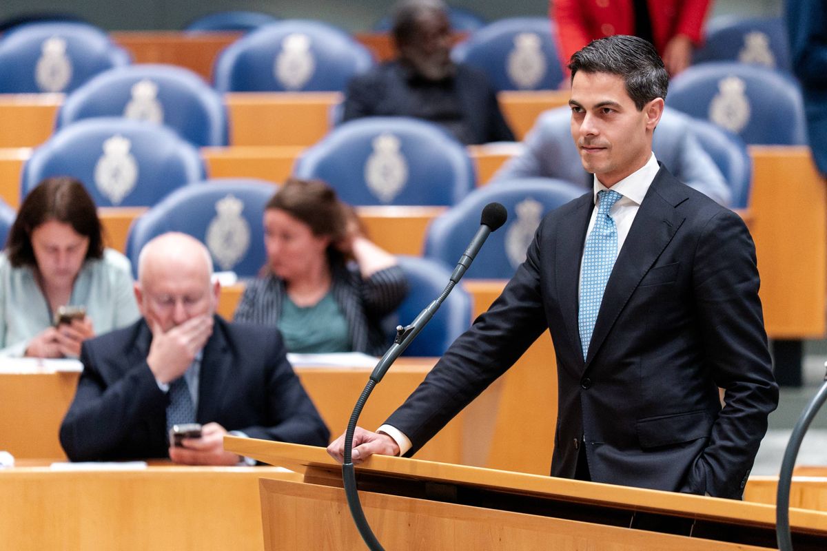 Historische electorale meltdown: Kabinet-Jetten verliest maar liefst 17 zetels in nieuwe peiling.