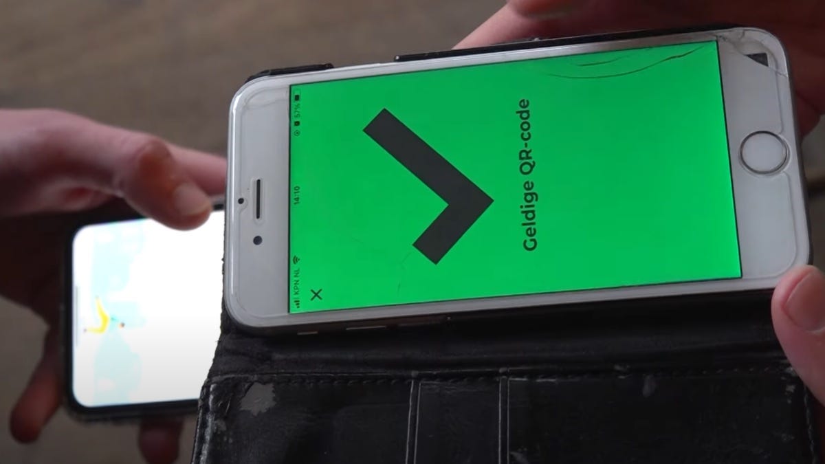 "QR-Code Onthult Schokkende Discriminatie: RIVM-Grafieken Werpen Licht op de Keiharde Waarheid!"