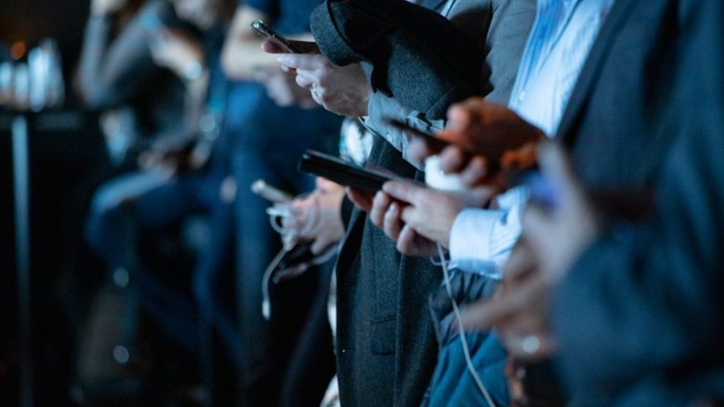 Socialmediaverbod jongeren en digitaal paspoort: wat staat ons nog meer te wachten?.