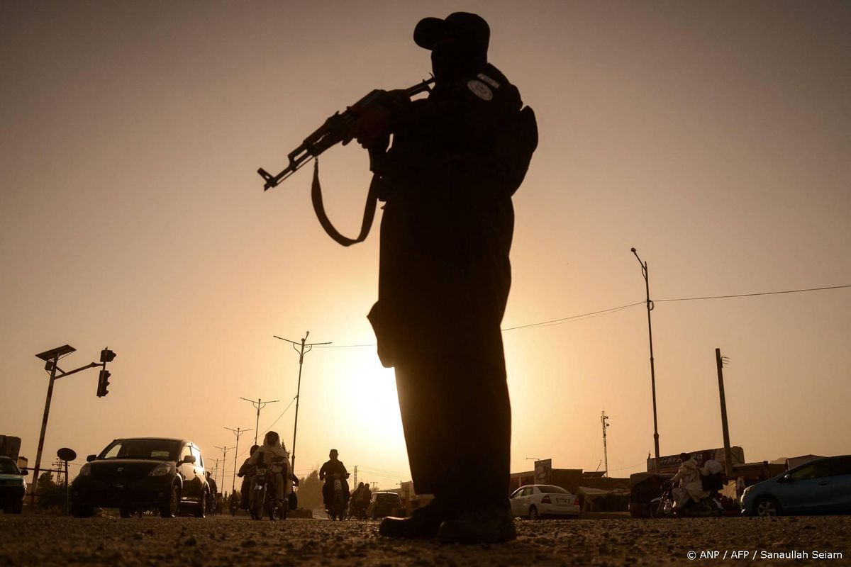 Taliban zeggen met EU te hebben gesproken over 'consulaire zaken'.