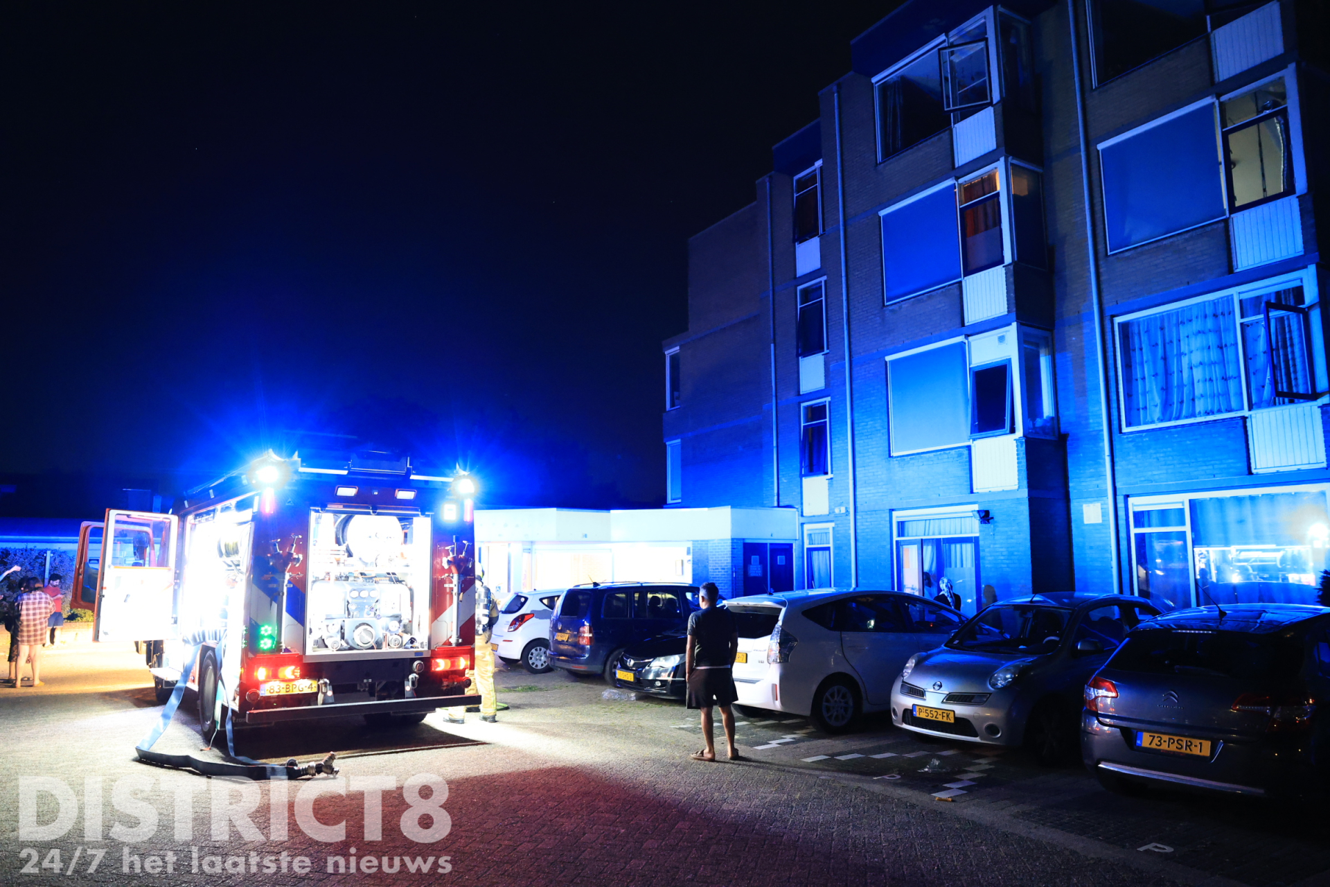 Veel rookontwikkeling en tientallen mensen op straat bij brand in woning Oranjehof Pijnacker