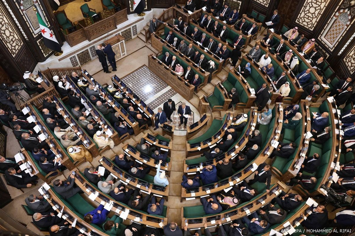 Nieuw Syrisch parlement voor het eerst bijeen in Damascus.