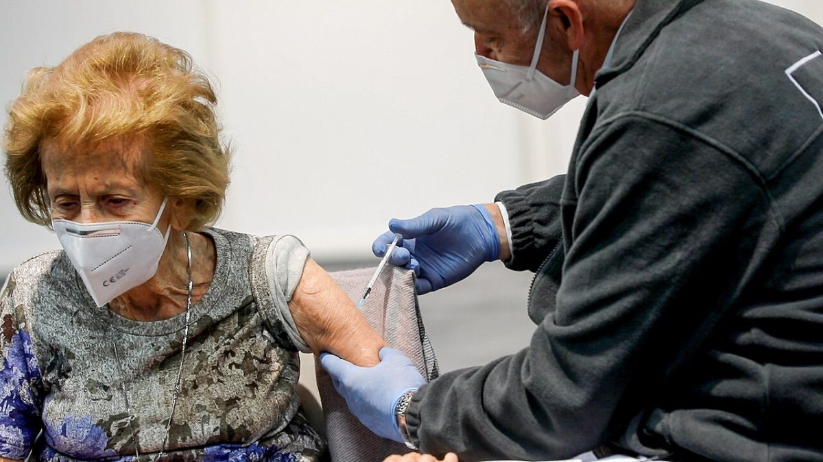 Overheid weigert vaccinatiedata aan rechter te geven: wat valt er te verbergen?.