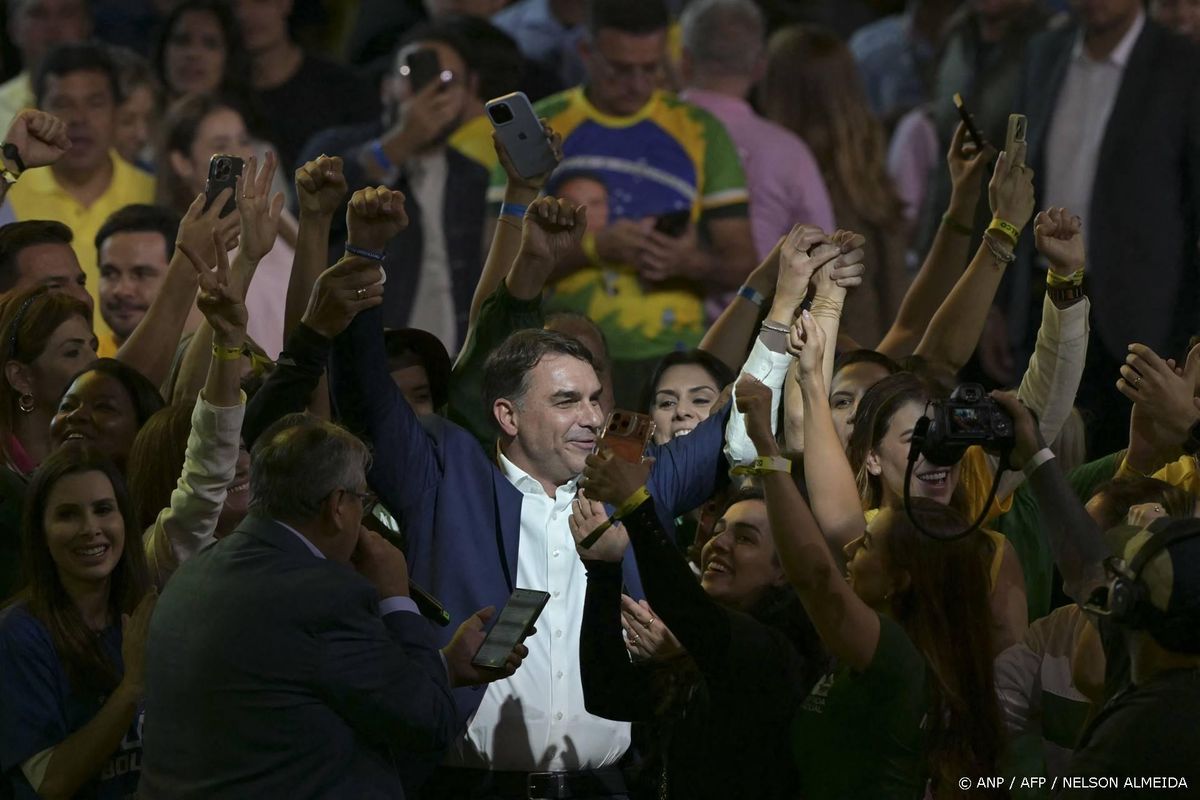Partij Brazilië kiest zoon veroordeelde Bolsonaro als kandidaat.