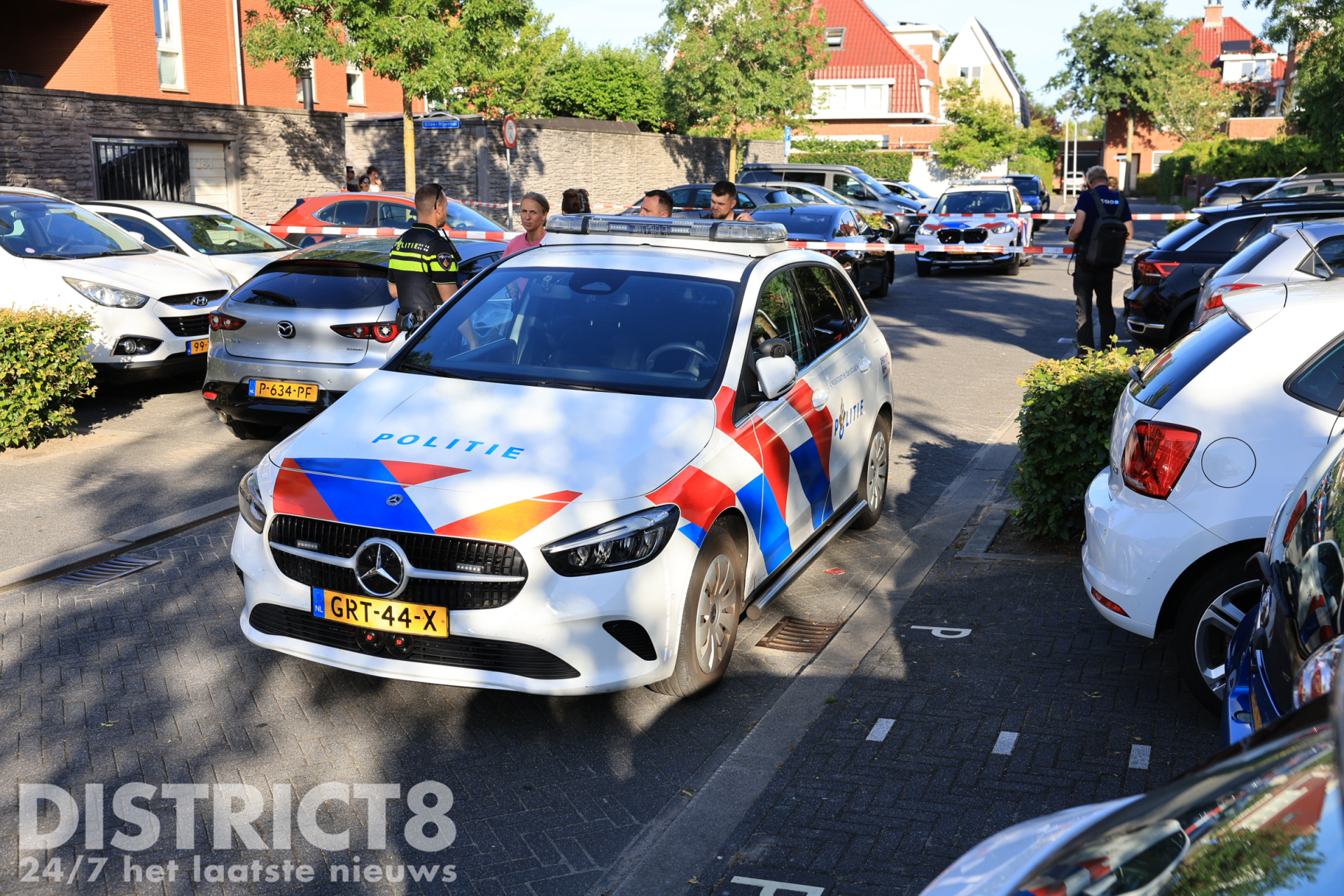 Steen door ruit van woning leidt tot achtervolging van fatbiker en aanrijding Nootdorp