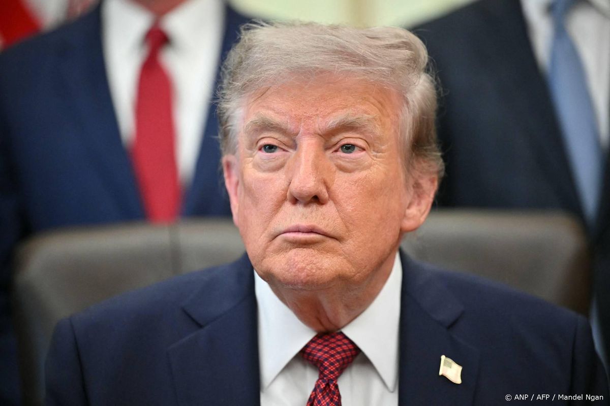 Trump dwingt correctie van 'foute geschiedenis' in Smithsonian af.