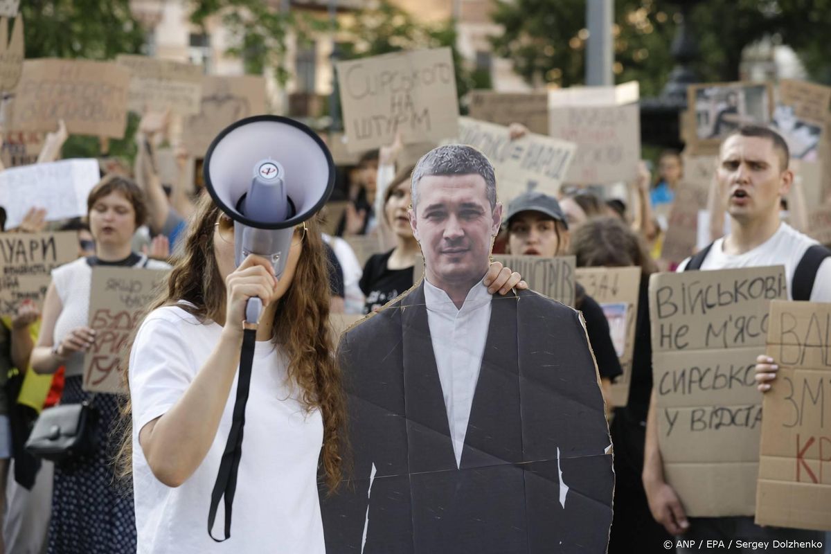 Weer protesten in Oekraïne om ontslag defensieminister.