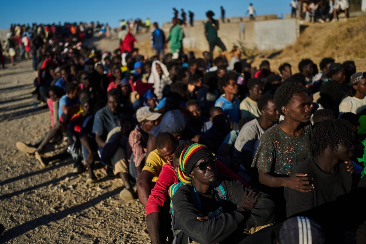Ceuta stroomt over en de minister wil op TikTok gaan kijken: Het trieste echec van het Europese asielbeleid.