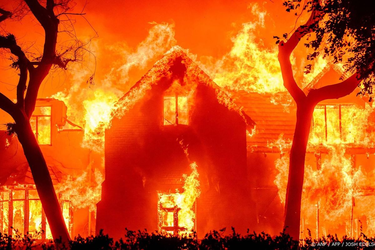 Elektriciteitstorens oorzaak dodelijke brand Californië in 2025.