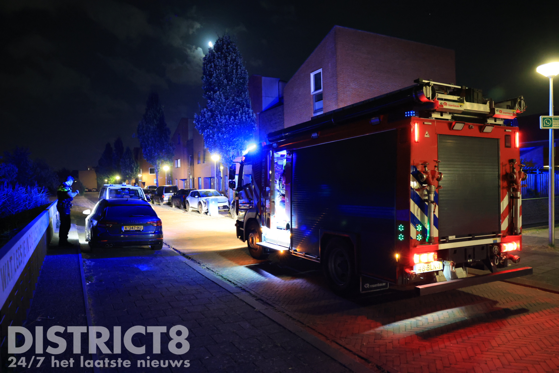 Geparkeerde auto vermoedelijk in brand gestoken Leehoeve Delft