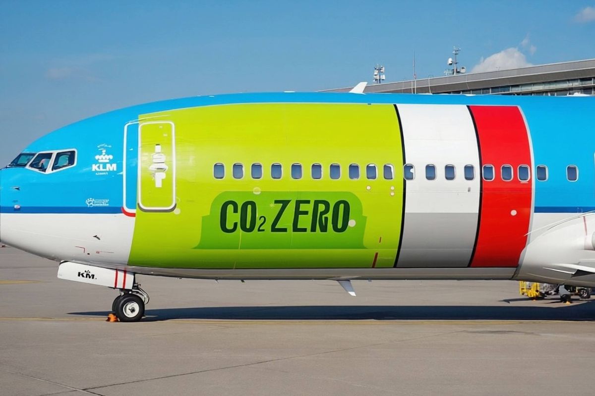 KLM verkocht ‘CO2-vrij vliegen’ op amper 0,2 procent biobrandstof: Groene reclame is pure volksverlakkerij!.