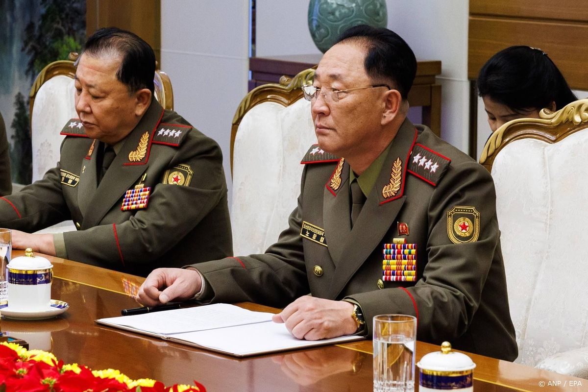 Noord-Koreaanse defensieminister ontslagen en gedegradeerd.