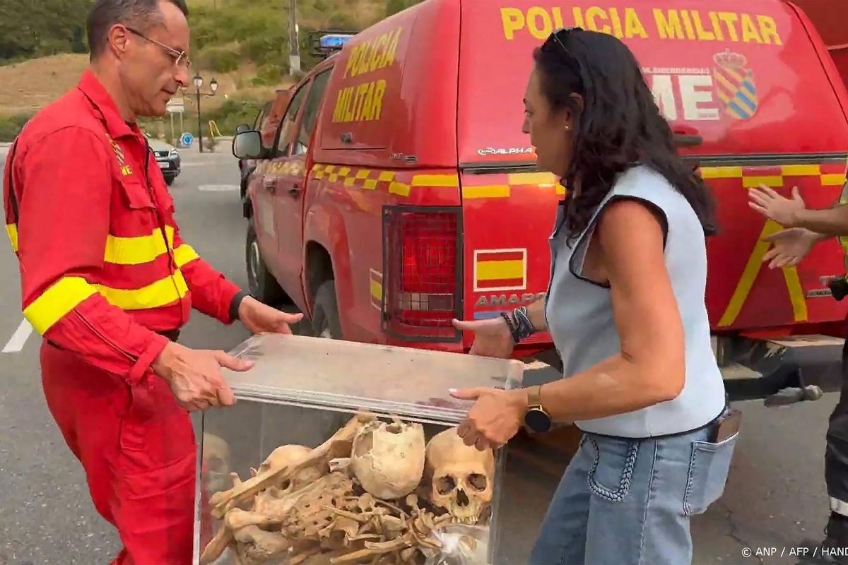 Resten Spaanse middeleeuwse koningen geëvacueerd om natuurbrand.