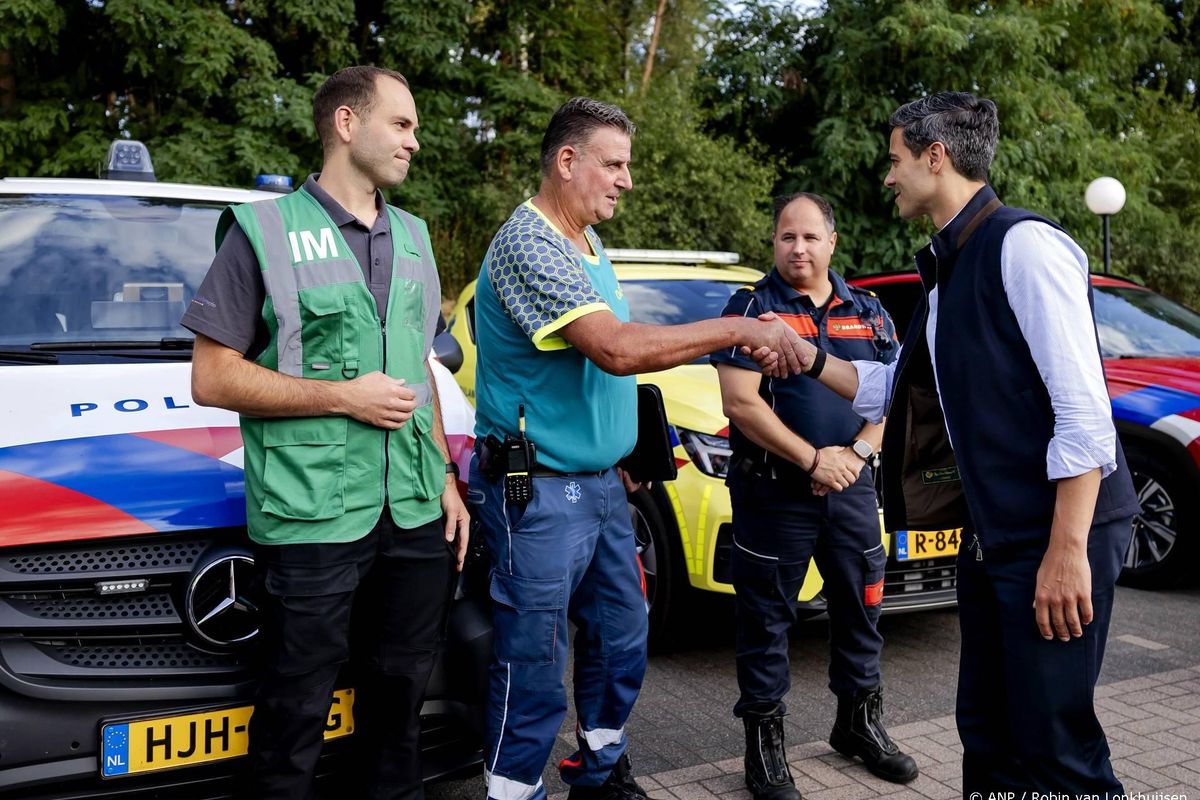 Rob Jetten bezoekt Venray na grote natuurbrand, spreekt dank uit.