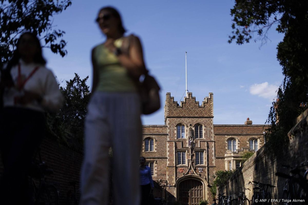 Voormalig Cambridge-professor Arday dood gevonden na ontslag.