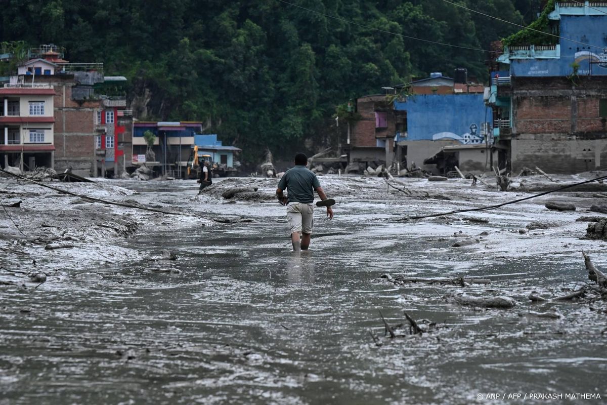 VS beloven 500.000 dollar aan steun na overstromingen in Nepal.