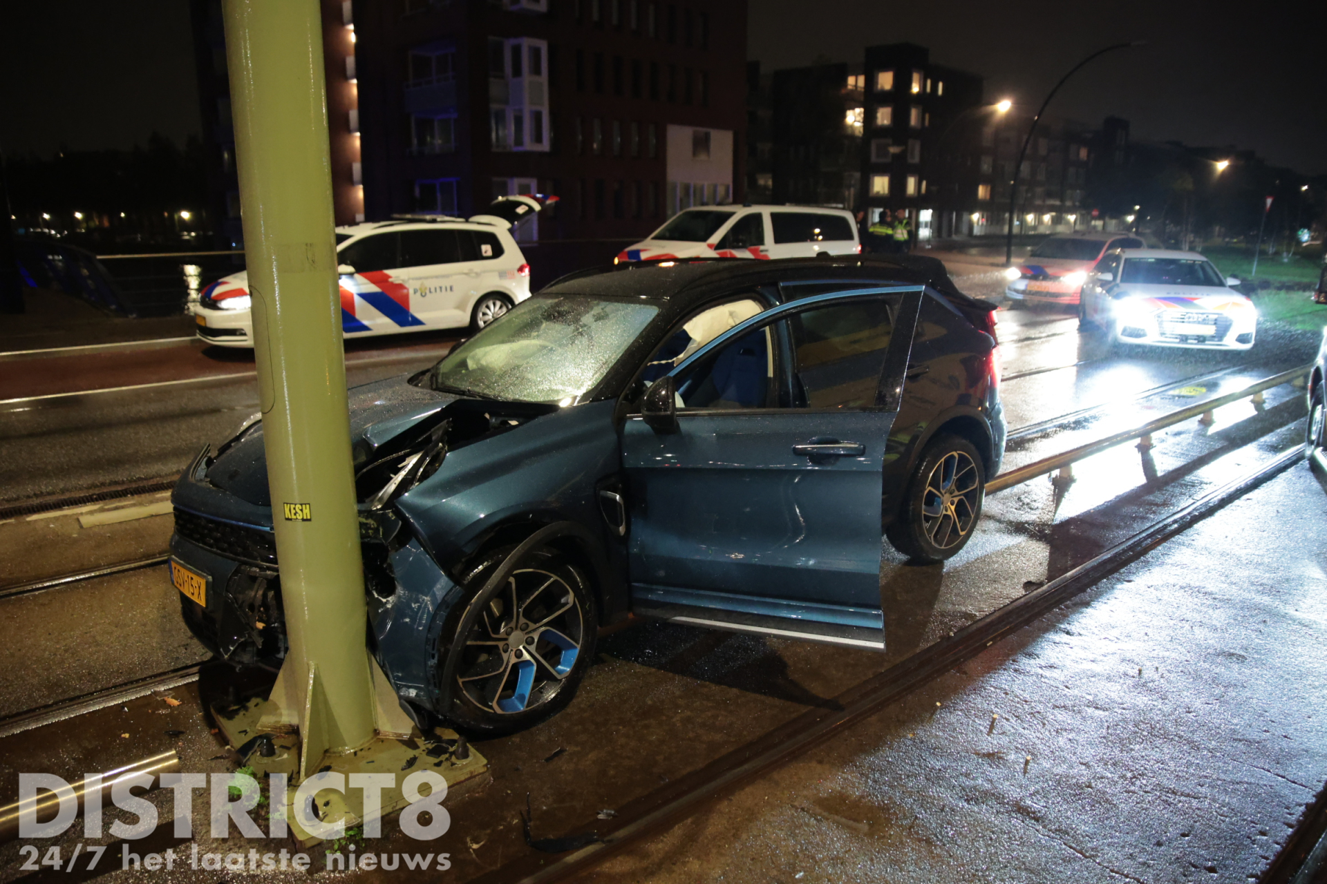 Bestuurder aangehouden na eenzijdig ongeval Hemelwaterbrug Den Haag