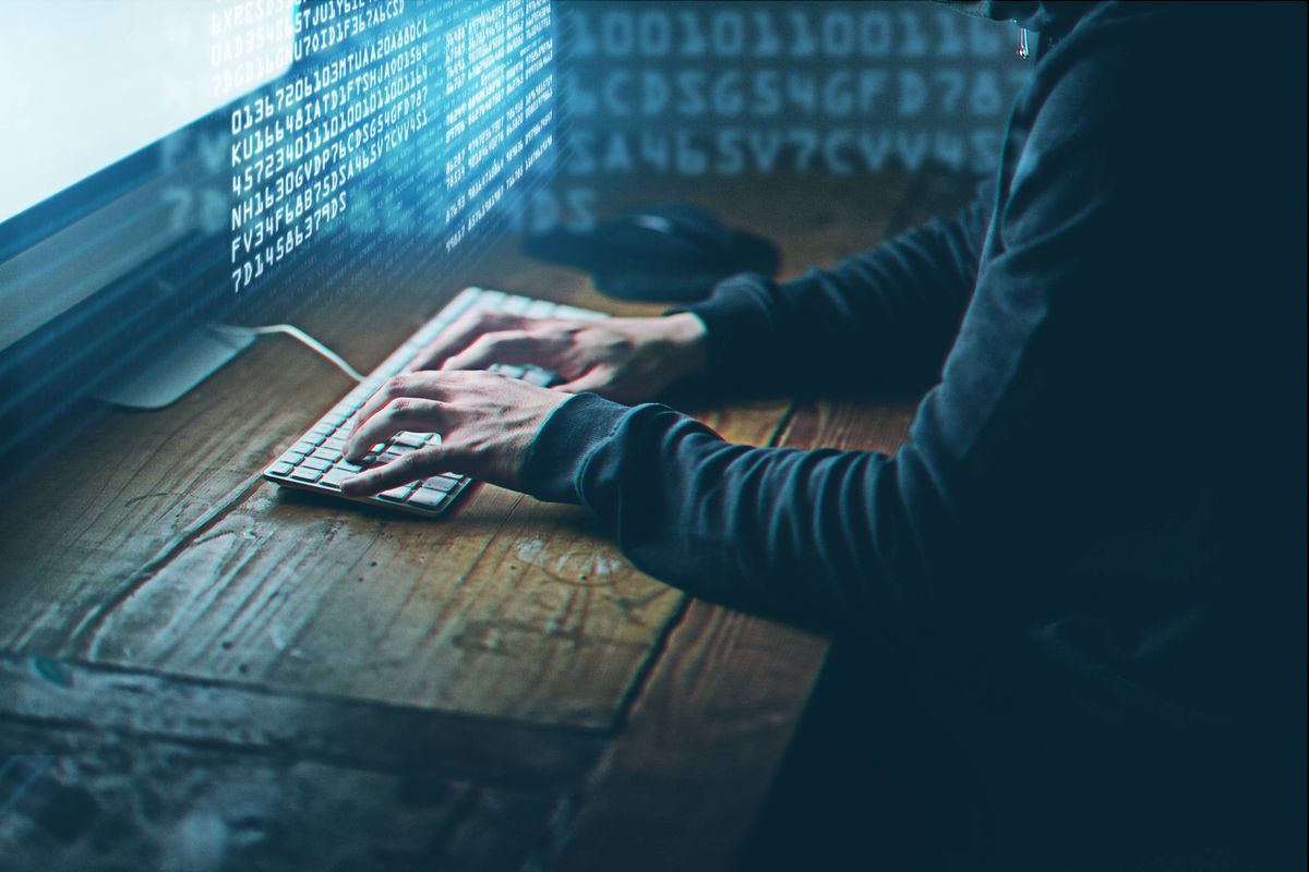 Digitale nachtmerrie: hackers lekken gevoelige informatie over kritieke infrastructuur en ambtenaren.