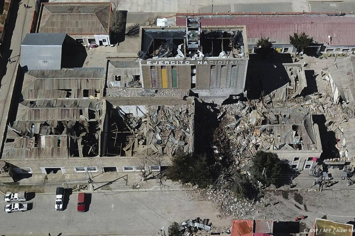 Dodental bij explosie legerbasis Bolivia opgelopen.