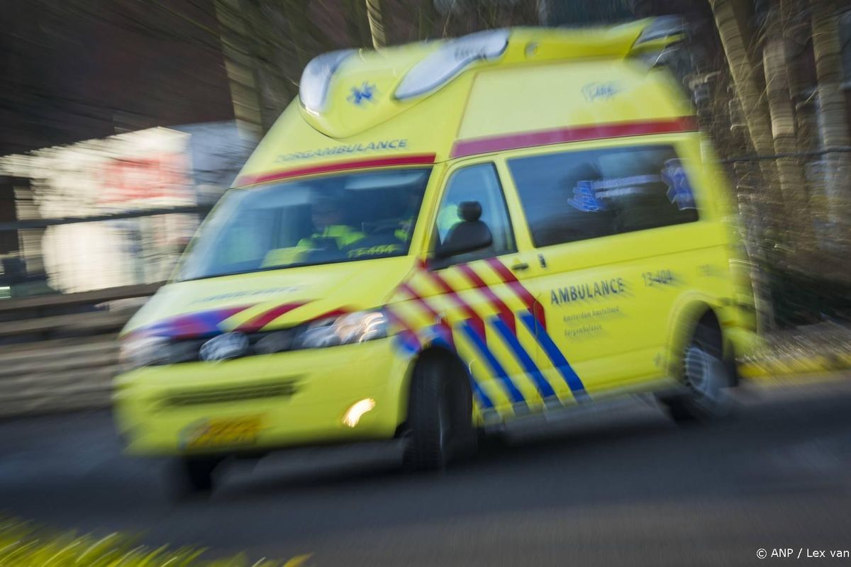 Fietser (13) overleden na aanrijding met auto in Hoorn.