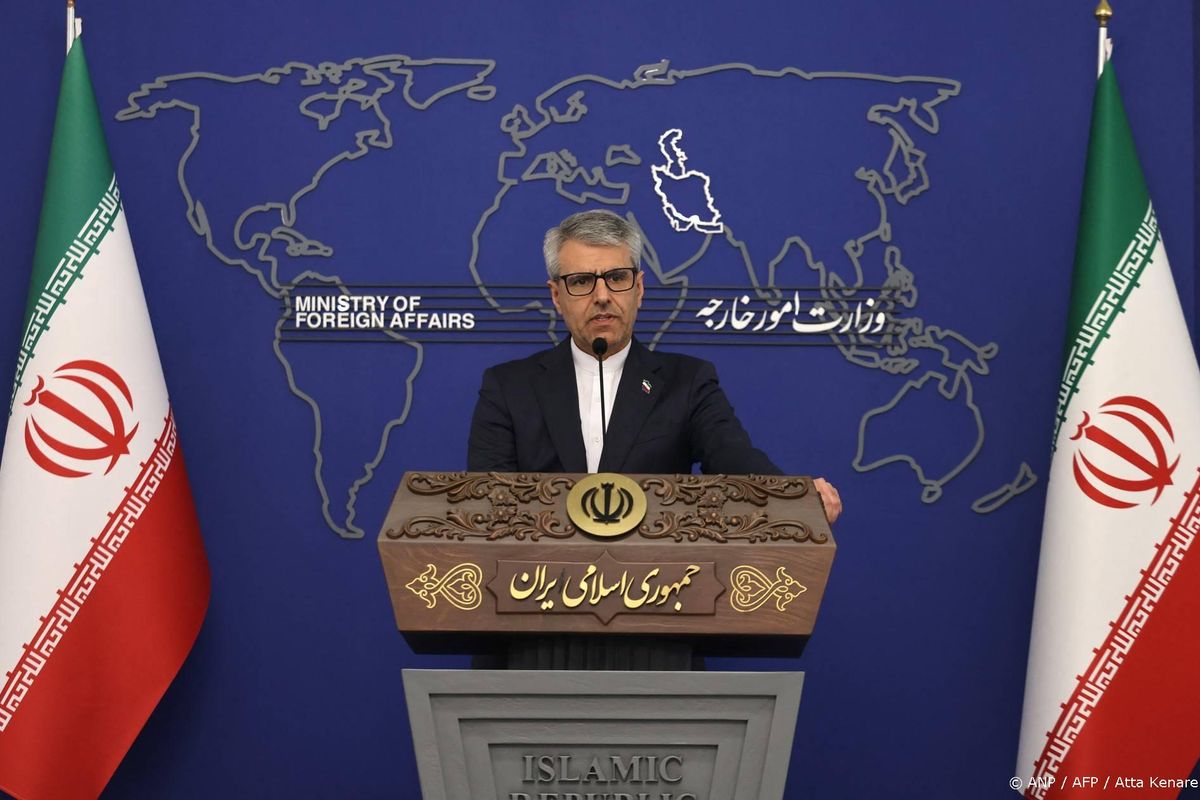 Iran dreigt met 'krachtige' reactie na aanval VS op bruiloft.