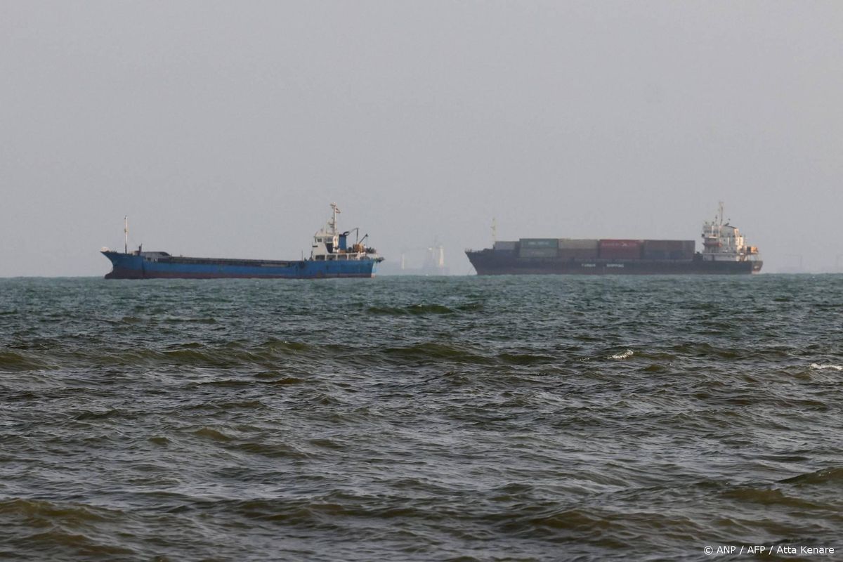 Monitor: tanker driemaal geraakt bij uitvaren Straat van Hormuz.