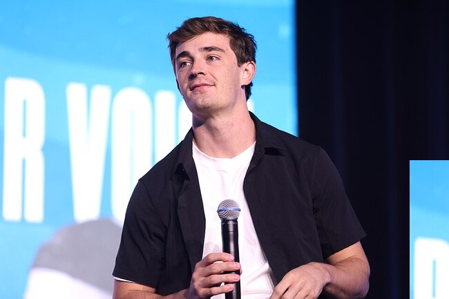Nick Shirley daagt Gavin Newsom voor de rechter over de "Stop Nick Shirley Act"