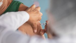 Nieuwe prikronde gestart, maar kabinet ontwijkt cruciale vraag over vaccins.