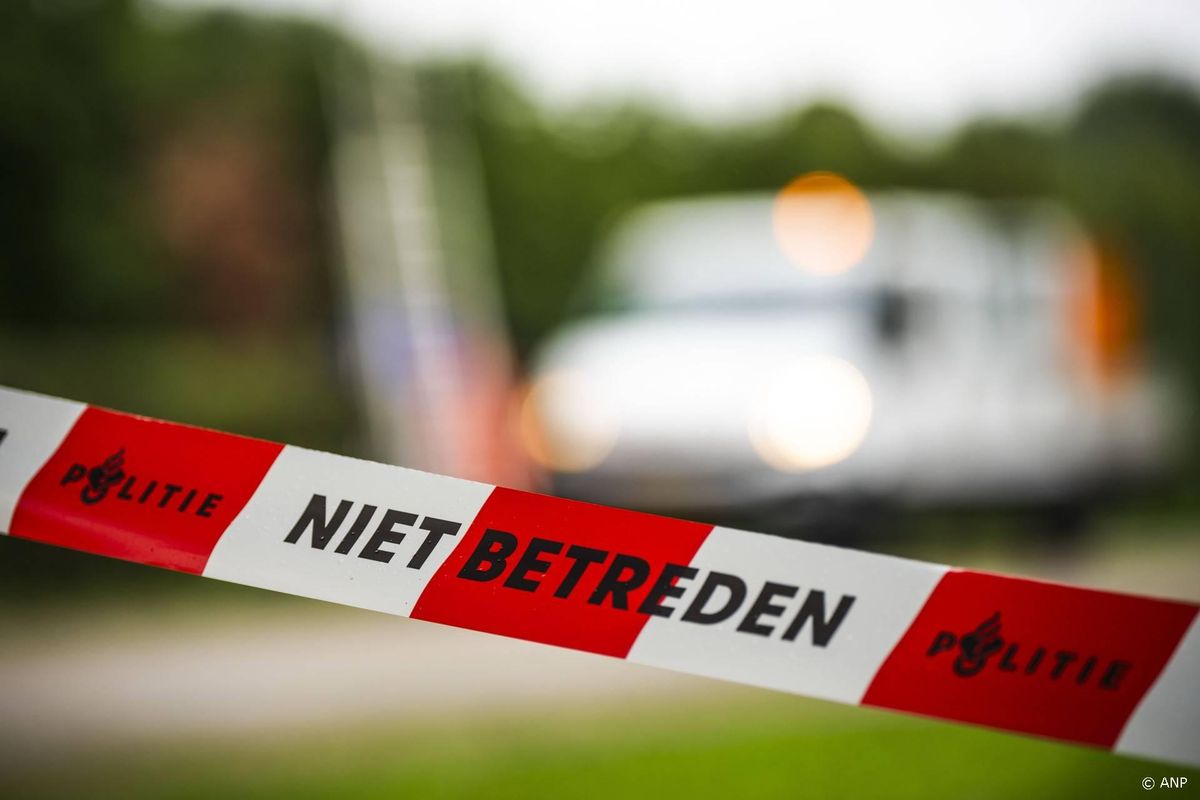 Politie vindt opnieuw vuurwapens tijdens zoekacties in Overasselt.