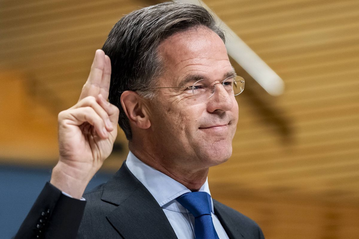 Rutte toont zijn kille gezicht bij corona-enquête: Geen spijt van avondklok, schoolsluitingen en verwoeste levens.
