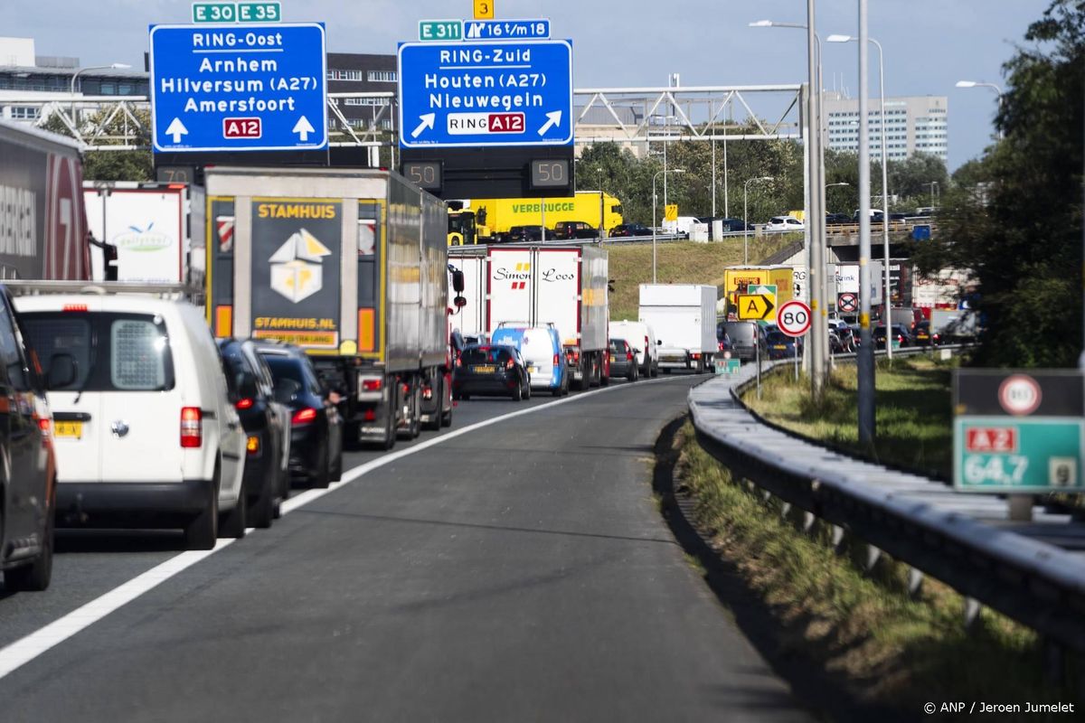 RWS na ongeluk: stel reis van zuiden naar Utrecht over A2 uit.