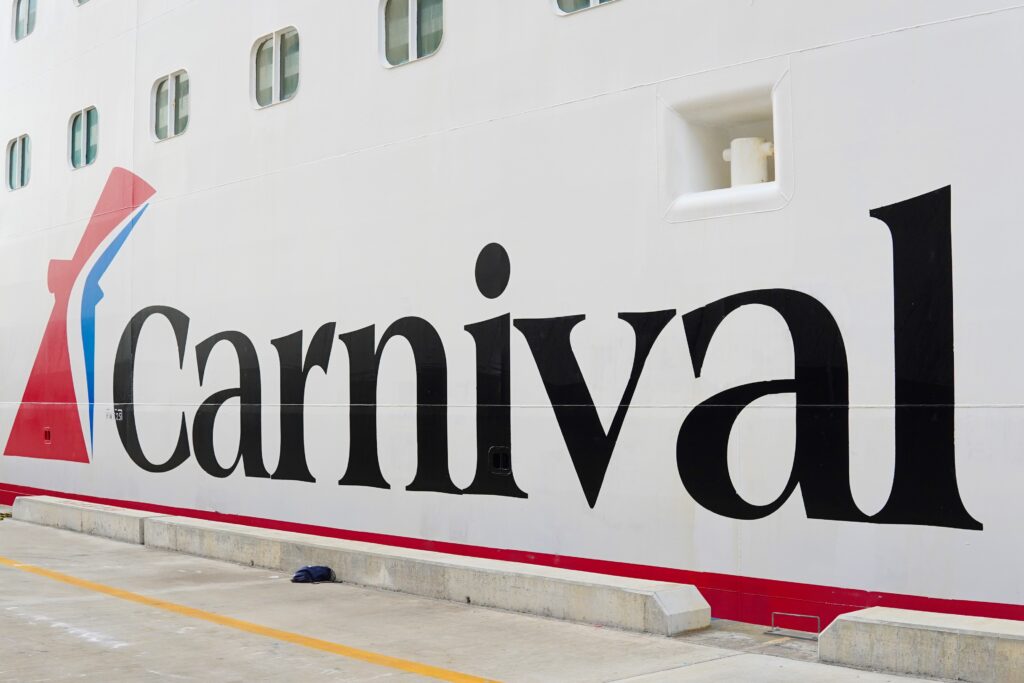 Twee Carnival Cruise Passagiers geconfronteerd met federale aanklachten na vechtpartij aan boord