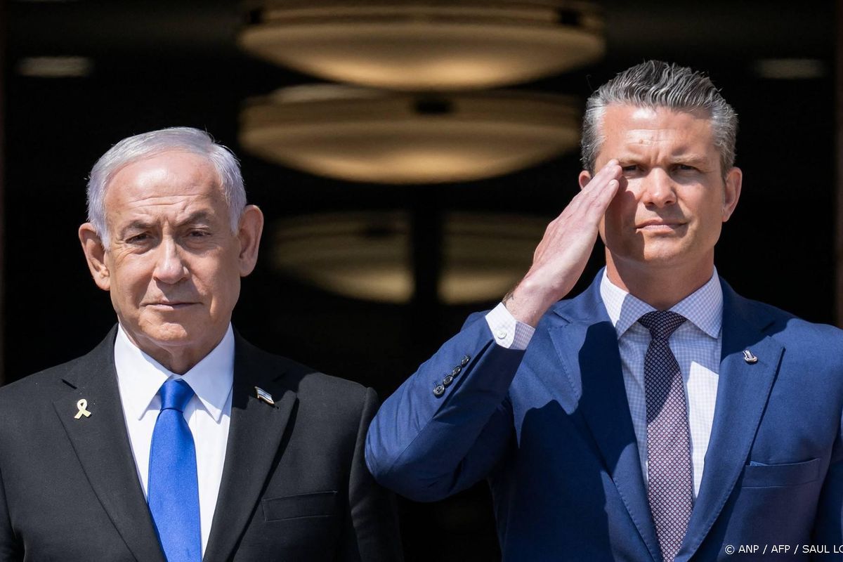 Axios: Hegseth ontmoet Netanyahu tijdens onaangekondigd bezoek.