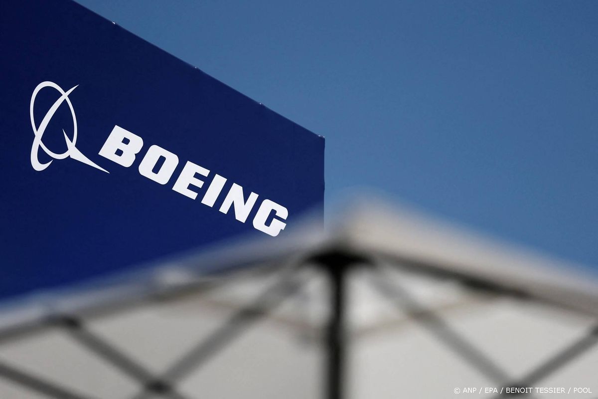 Boeing lijdt groot verlies bij commerciële vliegtuigdivisie.