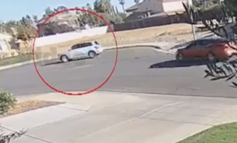 Californische wetgever betrapt op volgen en lastigvallen van willekeurige man die ze dacht dat hij ICE was