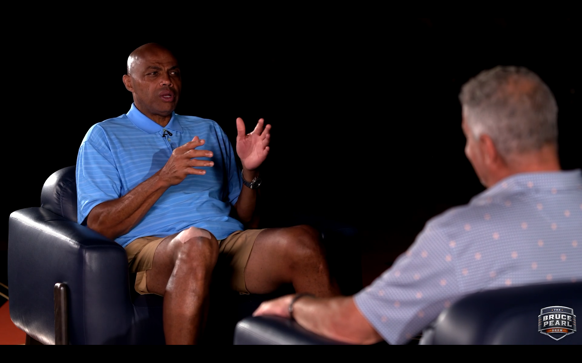 Charles Barkley verdedigt kiezers-ID-wetten en bekritiseert open-grenzenbeleid van Democraten.