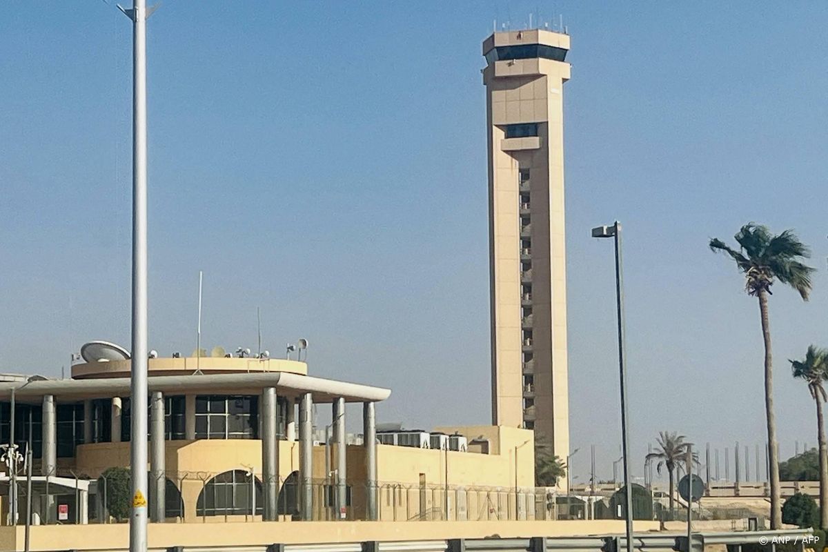 NYT: zeker 12 doden na Houthi-aanval op luchthaven Riyad.