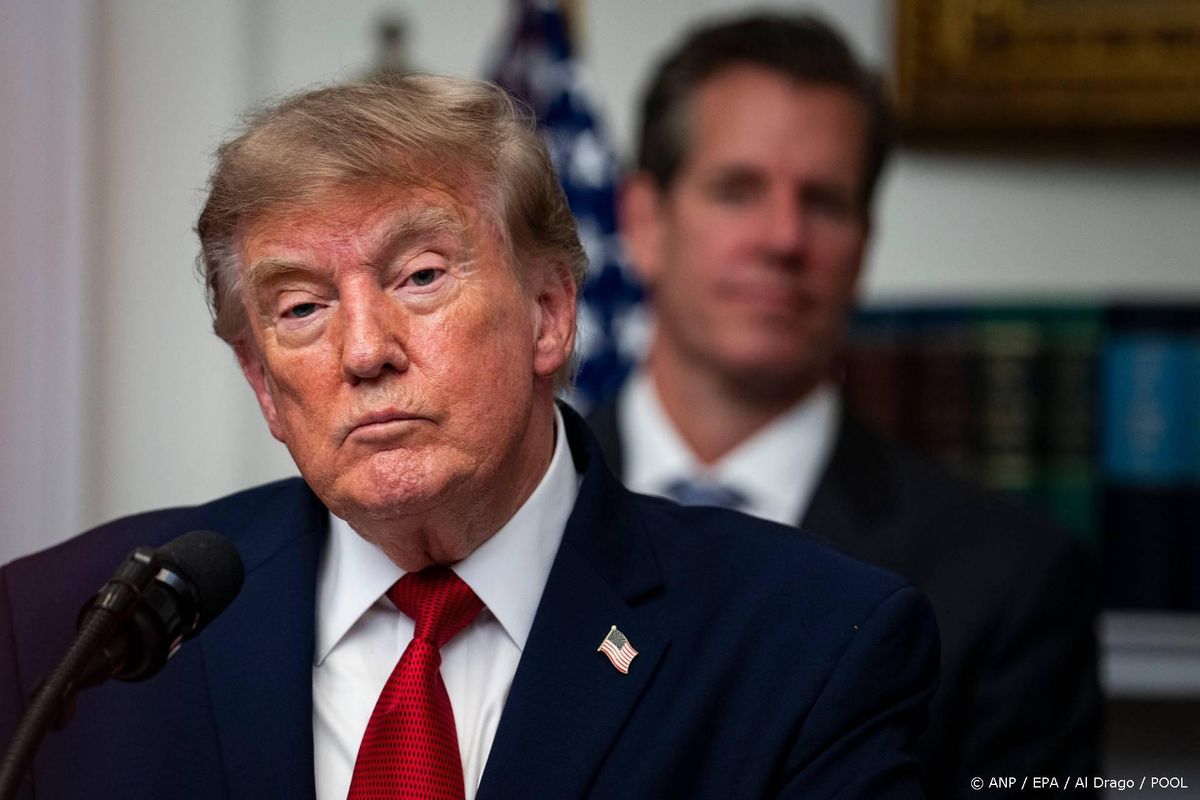 Trump aangeklaagd om gebruik ambt voor winstbejag in crypto.