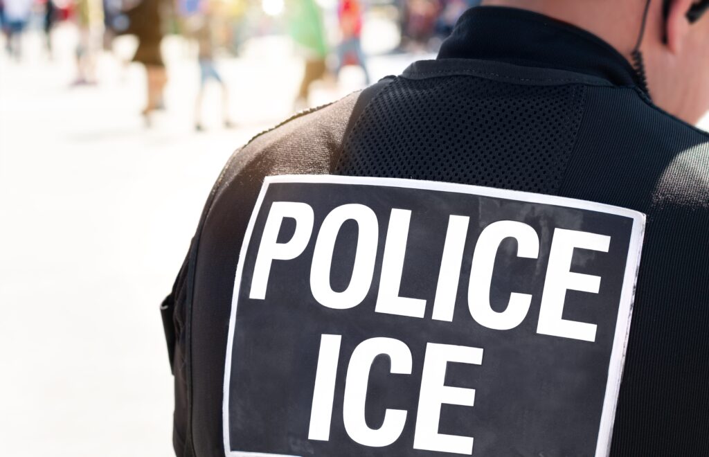 Trump-administratie neemt harde maatregelen tegen Mamdani, Hochul voor bescherming van 16.000 criminele illegale immigranten tegen ICE.