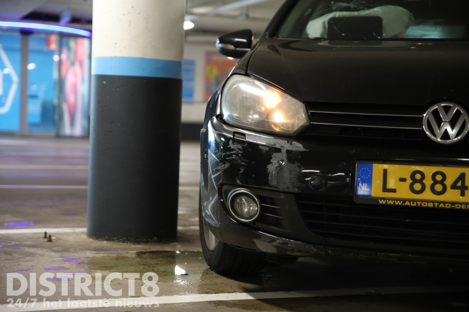 Vrouw gewond na botsing tegen betonnen pilaar Valkenboslaan Den Haag