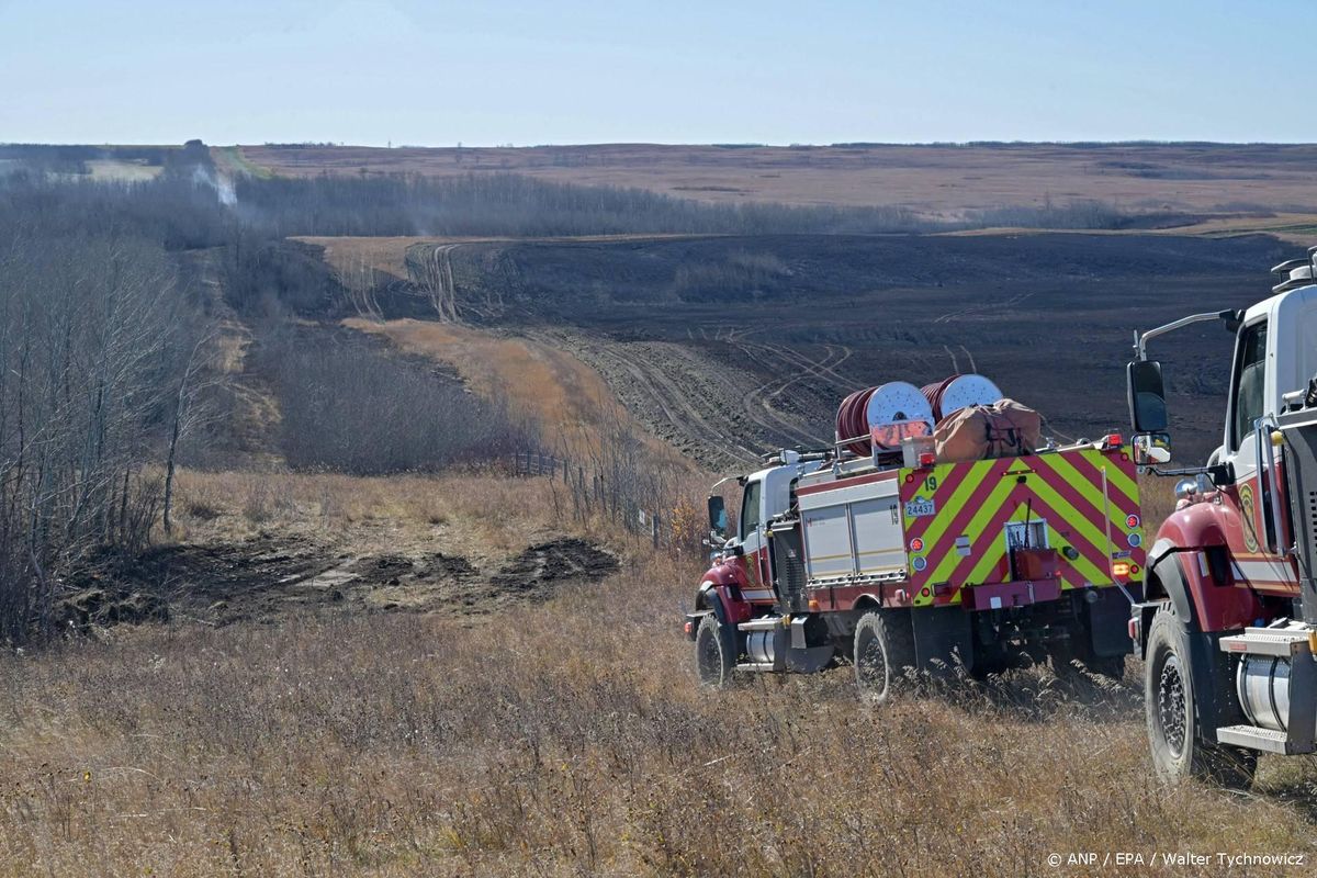 Zeker 19 personen in kritieke toestand na brand op basis Canada.
